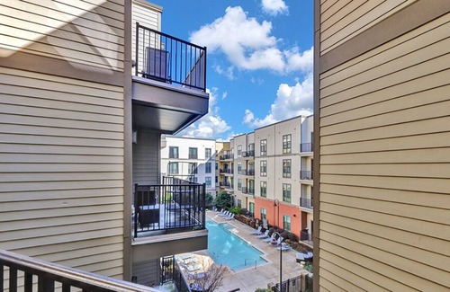 Civil Rights Historic District Apartment | Downtown convenient to UAB Hospital Regions Field and Railroad Park