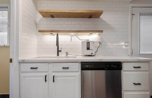 Grant Hill House | Downtown Cottage blocks from Petco Park!