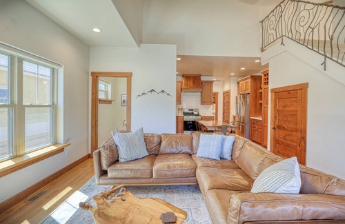 Pagosa Springs House | Downtown Craftsman Homestead