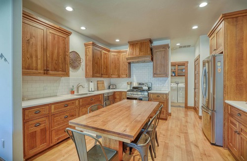 Pagosa Springs House | Downtown Craftsman Homestead