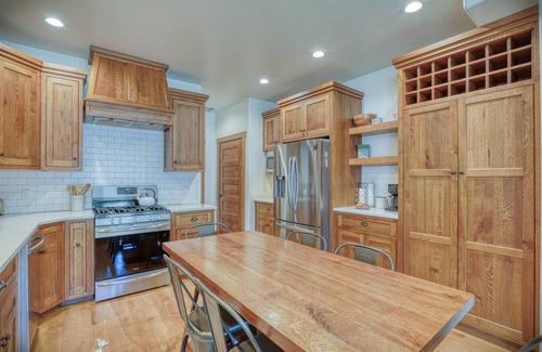 Pagosa Springs House | Downtown Craftsman Homestead