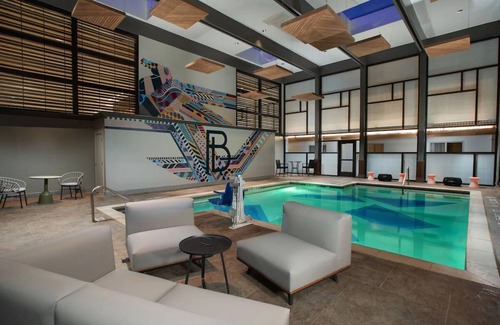 Glencoe House | Downtown Dallas Getaway: Fun, Art & Live Music Scene | 4 Units