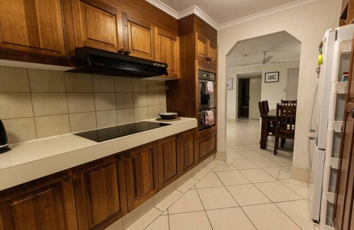 Darwin City Centre Apartment | Downtown Delight: 2BR Getaway + Pool