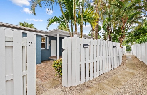 Highland Park Delray Villa | Downtown Delray Studio With Private Yard.
