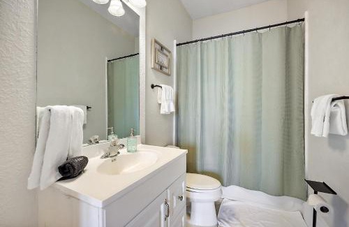 Eustis Apartment | Downtown Digs~King Bed~UPSTAIRS Apartment~Downtown Eustis