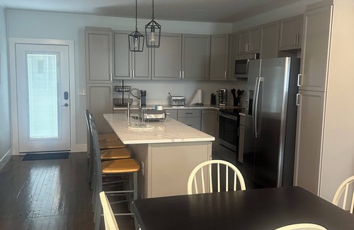 Carrabelle House | Downtown Dream-Renovated historic 1930s house-walking distance to DT Carrabelle!