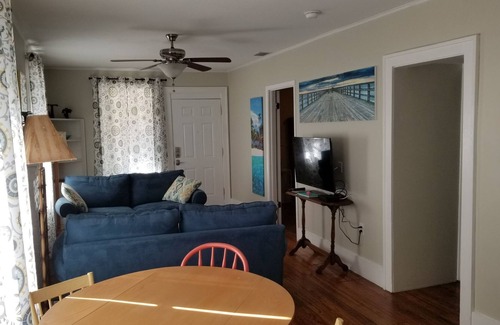 Downtown Dunedin House | Downtown Dunedin Keylime Cottage #3
