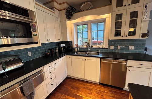 Historic Downtown Durango House | Downtown Durango Retreat – Spacious 4-Bedroom Home, Sleeps 11