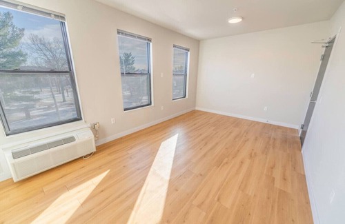 Downtown Eau Claire Apartment | Downtown EC 2bdrm w/parking