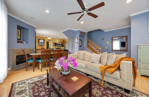 Germantown House | Downtown Escape-3BR Game Room-Sleeps 10-7 mins DT