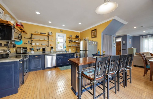 Germantown House | Downtown Escape-3BR Game Room-Sleeps 10-7 mins DT