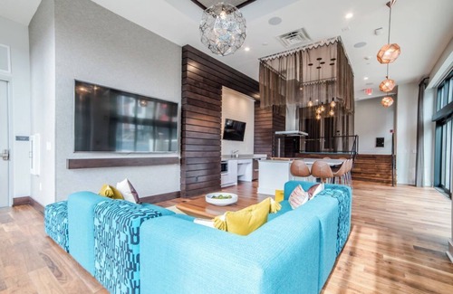 Mile Square Apartment | Downtown Escape—Stylish Unit + Free Parking!