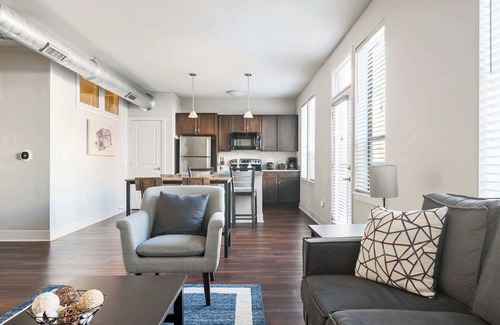 Mile Square Apartment | Downtown Escape—Stylish Unit + Free Parking!