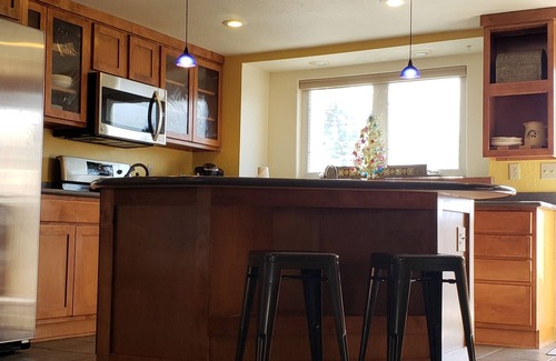 Downtown Flagstaff Condo | Downtown Flagstaff Peak A View Condo