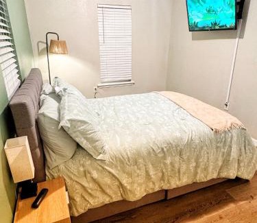 Fort Smith Apartment | Downtown Fort Smith Apartment with Yard Pet Friendly