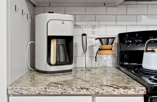 Frederick Apartment | Downtown Frederick retreat with parking. Dog- and baby-friendly!