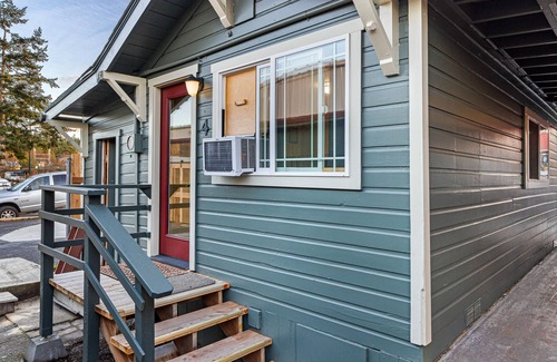 Friday Harbor House | Downtown Friday Harbor! Adults Only (CCS#4)