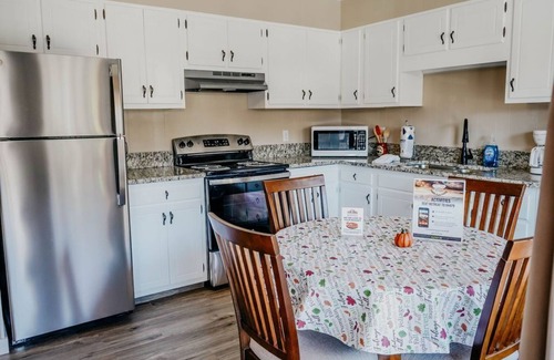 Gatlinburg Condo | Downtown Gatlinburg- Free Parking!