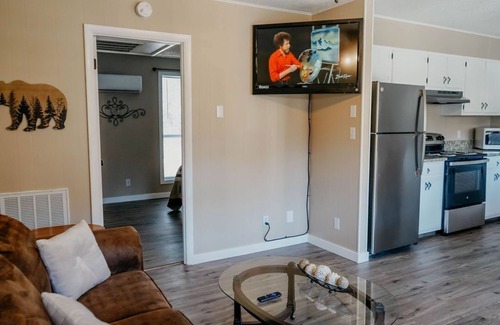 Gatlinburg Condo | Downtown Gatlinburg- Free Parking!
