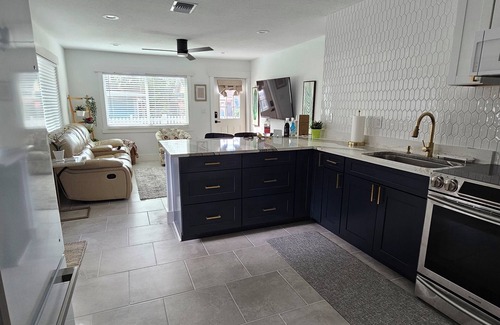 Village of the Arts House | Downtown Getaway Casita