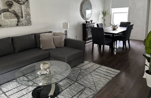 Hamilton House | Downtown Hamilton Home