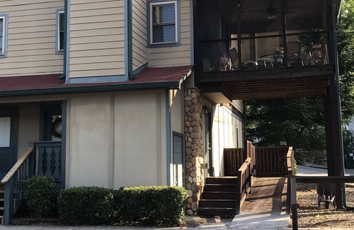 Helen Villa | Downtown Helen VIlla, Accessible, Hot Tub, Elevator, Fireplaces,