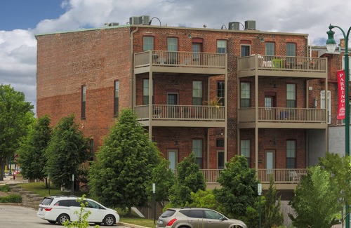 Monroe Apartment | Downtown - Highest Quality