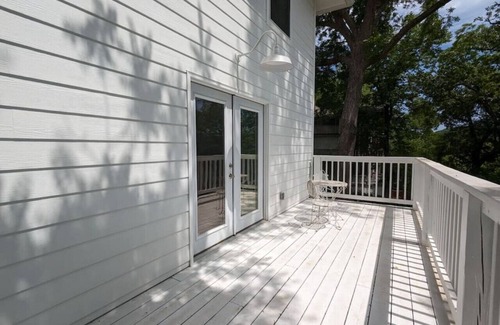 Eureka Springs Historic District House | Downtown! Historic Loop Entire Home Free Parking
