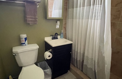 Las Cruces Apartment | Downtown Historic district studio,Le Garage. Walk to Farmer's market, parks&more