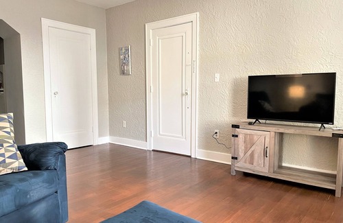 Bloomington Apartment | Downtown Historic Studio