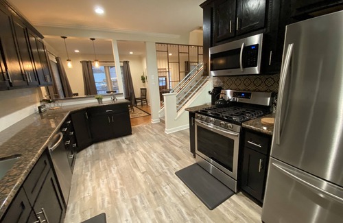 Hot Springs House | Downtown Hot Springs and Bathhouse Row! Minutes from all amenities!