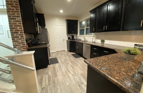 Hot Springs House | Downtown Hot Springs and Bathhouse Row! Minutes from all amenities!