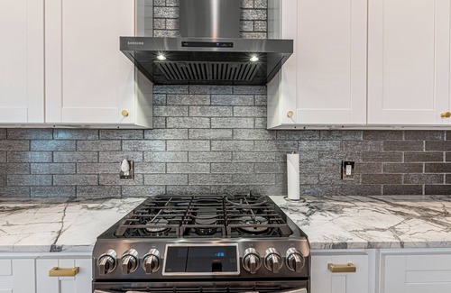Northside House | Downtown Houston Escape 3BR Modern Home + Heated Pool