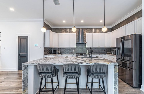 Northside House | Downtown Houston Escape 3BR Modern Home + Heated Pool