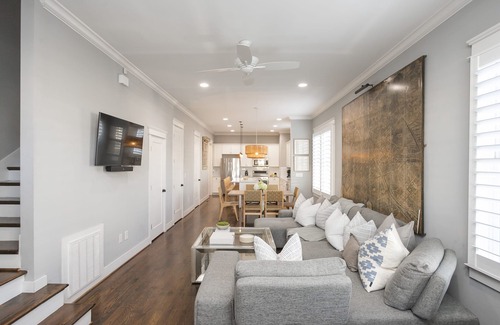 The Nations House | Downtown in 7min & Rooftop Deck! Gorgeous Stunning Nashville Home!