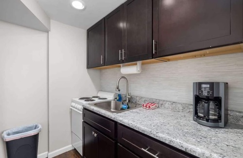 Kimmswick Condo | Downtown Kimmswick Studio~Renovated~Prime Location