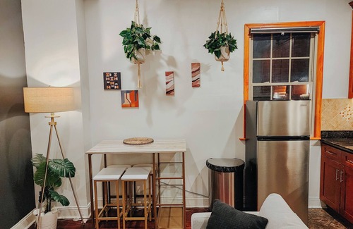 Midtown Village Apartment | Downtown/King Bed/2 En-Suite Bathrooms/65"TV