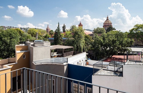 Zona Centro House | Downtown Luxury 5BR Home Rooftop Views