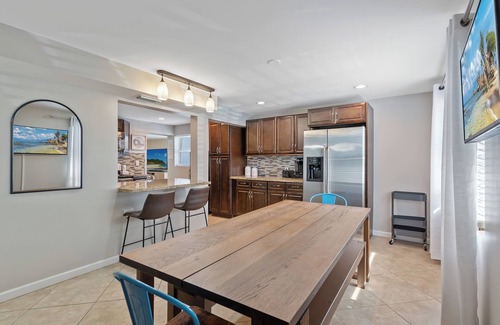 Croissant Park House | Downtown Lauderdale Oasis
