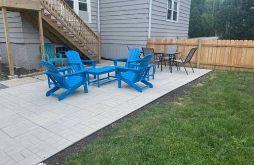 Libertyville Apartment | Downtown Libertyville Apt Near Naval Base