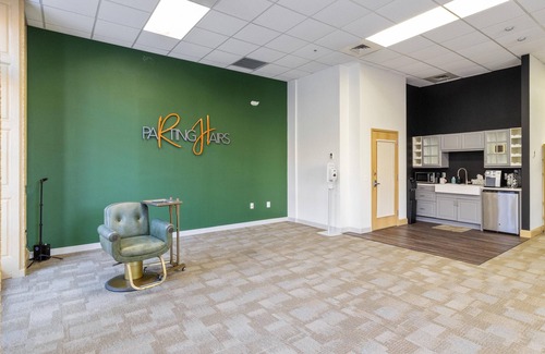 Mount Vernon Apartment | Downtown Loft Meeting Space in Historic Baltimore (No Overnight Stays Allowed)