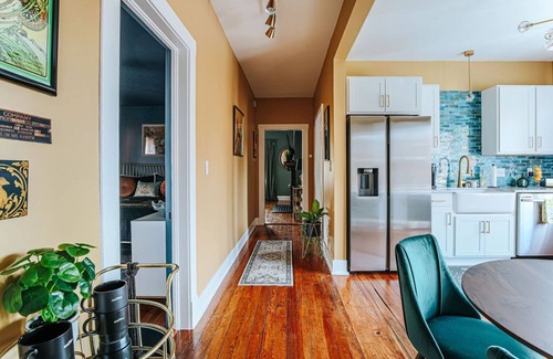 Staunton Apartment | Downtown Luxe: Luxury Vintage + Downtown