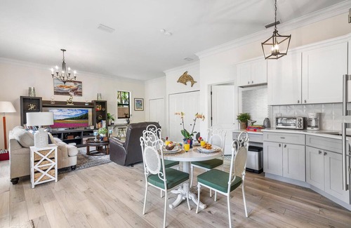 Old Northwood Historic District House | Downtown Luxury Guest House