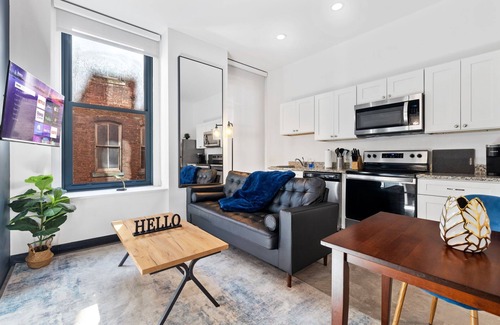 Downtown Pittsburgh Apartment | Downtown Luxury Haven: Close to Stadium Action!
