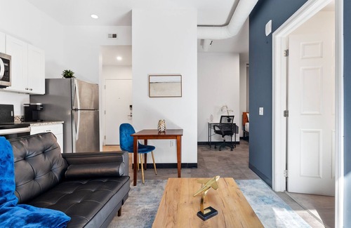 Downtown Pittsburgh Apartment | Downtown Luxury Haven: Close to Stadium Action!