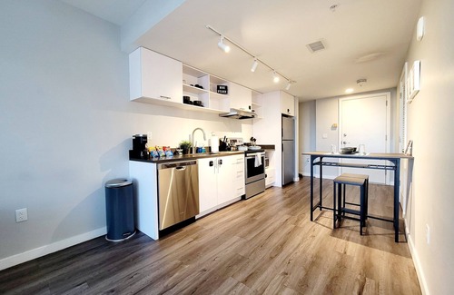 Downtown Baltimore Apartment | Downtown Luxury Suite Minutes From Everything