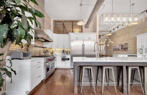 Traverse City Apartment | Downtown Luxury Traverse City Loft Union/State St