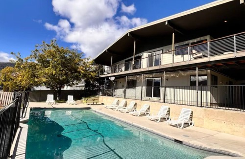 Manson House | Downtown Manson- Pool, Hot tub, Game Room, Views