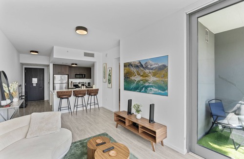 Downtown Miami Apartment | Downtown Miami Luxury Two Bed Two Bath with Views