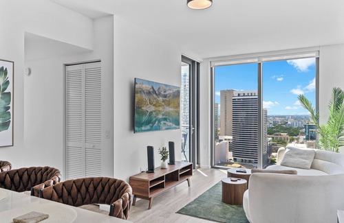 Downtown Miami Apartment | Downtown Miami Luxury Two Bed Two Bath with Views